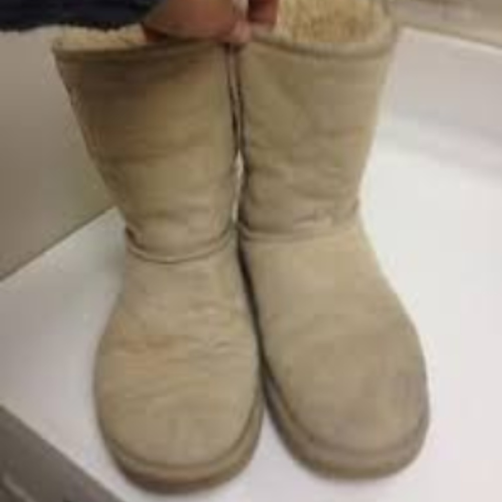 Sand Ugg Boots (short) size 9